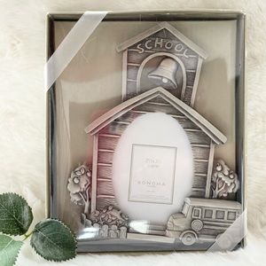 New with tags SONOMA School House PICTURE FRAME. Holds 2 1/2” x 3 1/2” photo